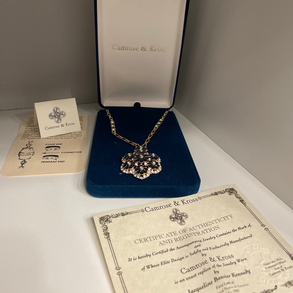 jacqueline kennedy seven petal grand tour necklace